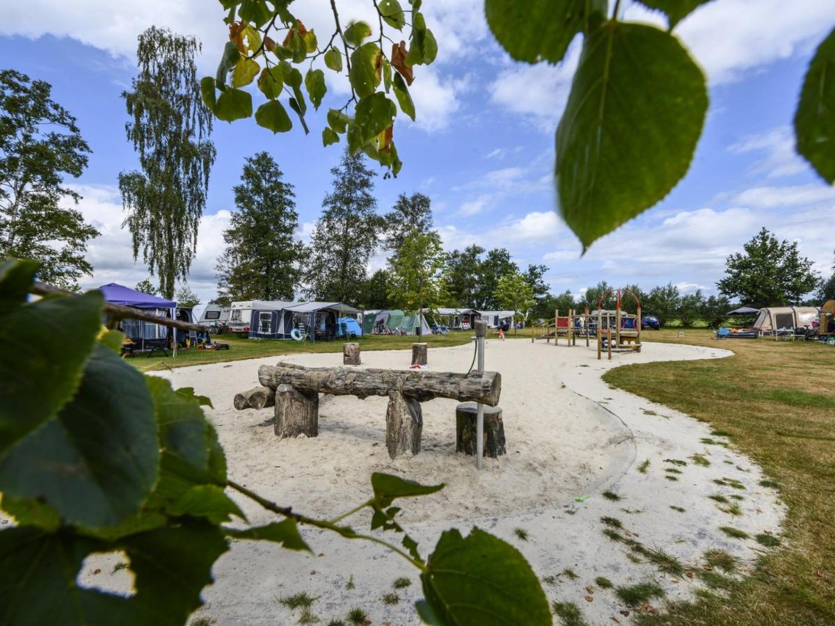 Hotel Recreatiepark De Lucht Renswoude Esterno foto